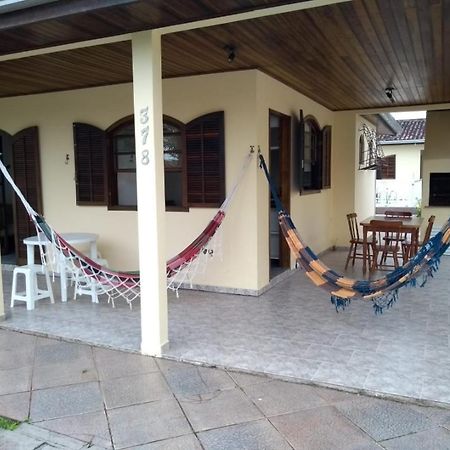 Casa Guaratuba espaçosa e confortável Exterior foto